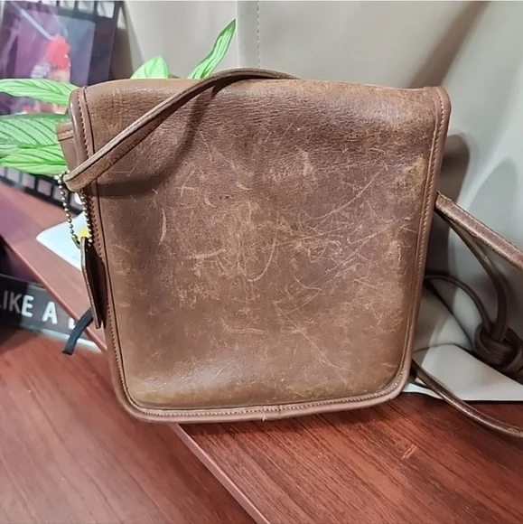 Vintage Coach Shoulder Bag - Picture 10 of 13